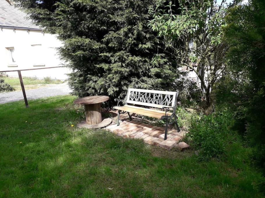 Un Petit Coin De Paradis Clairfontaine Exterior photo